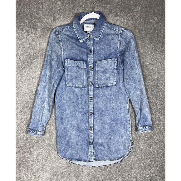 Forever 21 Acid Wash Chambray Blue Button Up Tunic Top Womens Size Small - Picture 1 of 7